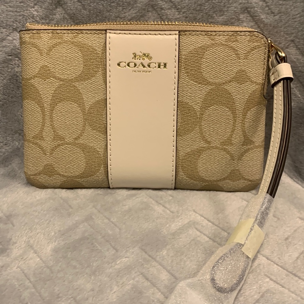 COACH WRISTLET - NWT